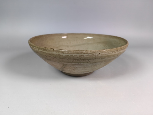 古玩陶瓷宋代青釉大碗真品鑒賞圖