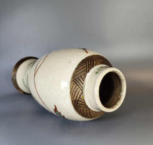 古玩陶瓷哥釉粉彩刀馬人物雞腿瓶真品鑒賞圖