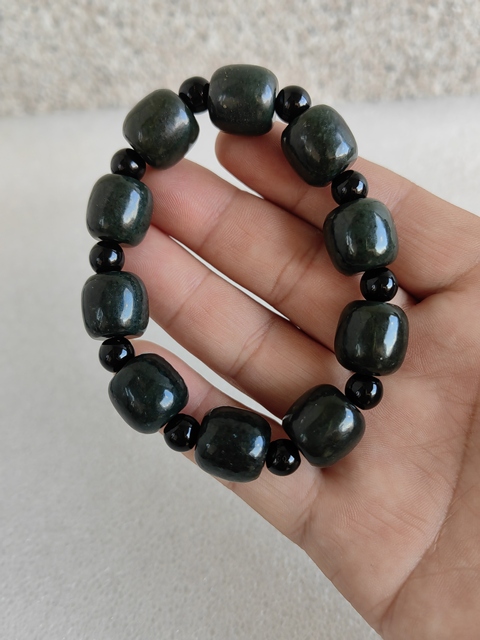 古玩玉器和田青玉手串拍賣，當(dāng)前價(jià)格450元