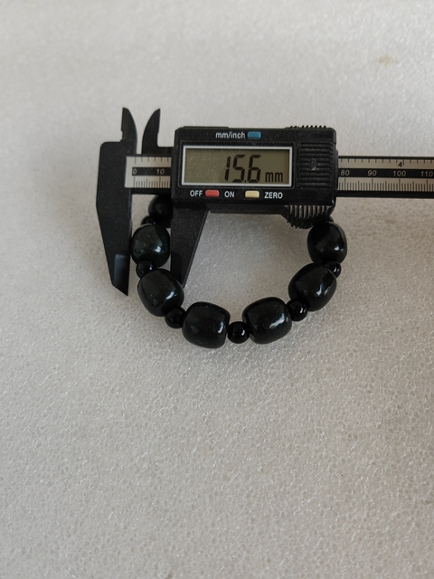 古玩玉器和田青玉手串拍賣，當(dāng)前價(jià)格450元