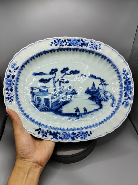 古玩陶瓷青花山水人物紋折沿盤真品鑒賞圖