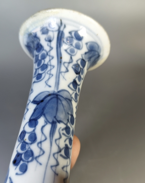 古玩陶瓷清康熙-青花葡萄紋花觚拍賣，當前價格999元