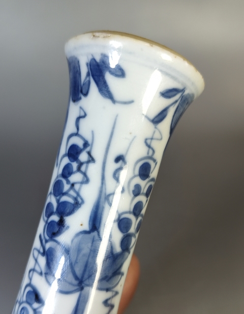 古玩陶瓷清康熙-青花葡萄紋花觚拍賣，當前價格999元