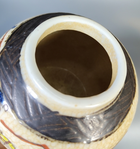 古玩陶瓷清末民初-哥釉粉彩刀馬人物罐拍賣，當前價格999元