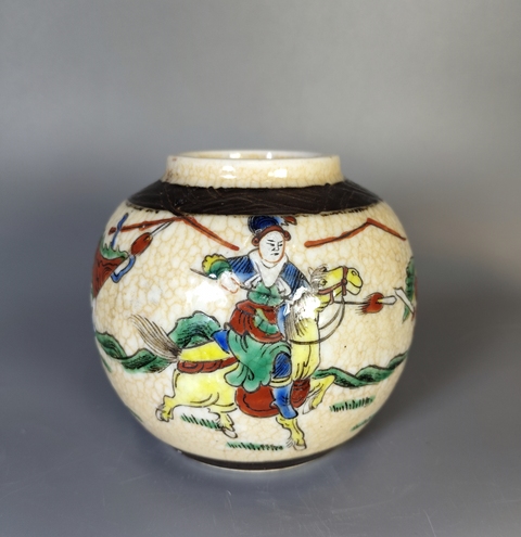 古玩陶瓷清末民初-哥釉粉彩刀馬人物罐拍賣，當前價格999元