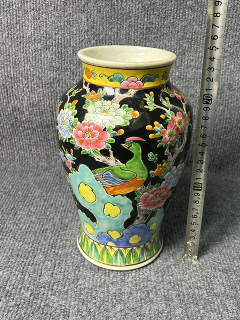 古玩陶瓷花鳥紋墨地彩繪罐真品鑒賞圖