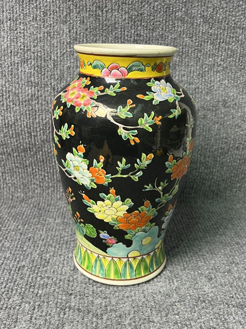 古玩陶瓷花鳥紋墨地彩繪罐真品鑒賞圖