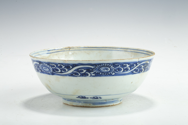 古玩陶瓷明晚·青花留白花卉紋碗真品鑒賞圖