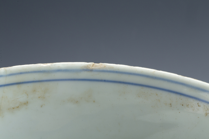 古玩陶瓷明晚·青花留白花卉紋碗真品鑒賞圖