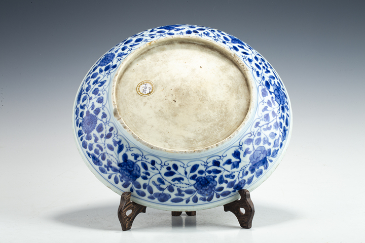 古玩陶瓷清雍正·青花一束蓮紋盤拍賣，當前價格12800元