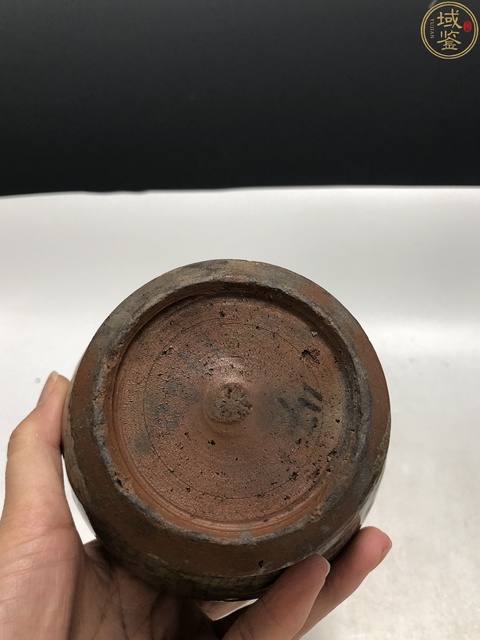 古玩陶瓷明龍泉青釉暗刻菱格紋魚簍尊拍賣，當前價格6888元