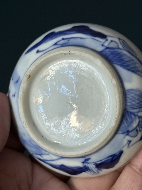 古玩陶瓷山水紋青花蓋盒真品鑒賞圖