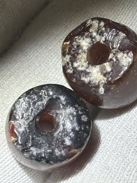 古玩玉器紅瑪瑙珠真品鑒賞圖