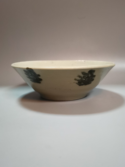 古玩陶瓷清中晚期青花碗真品鑒賞圖