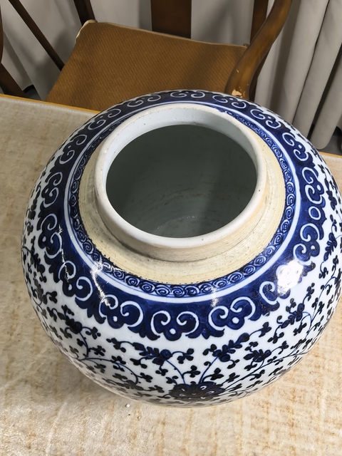 古玩陶瓷青花纏枝花卉紋罐，浙料，溫度低了真品鑒賞圖