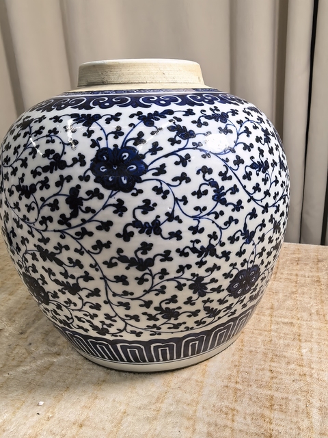 古玩陶瓷青花纏枝花卉紋罐，浙料，溫度低了真品鑒賞圖