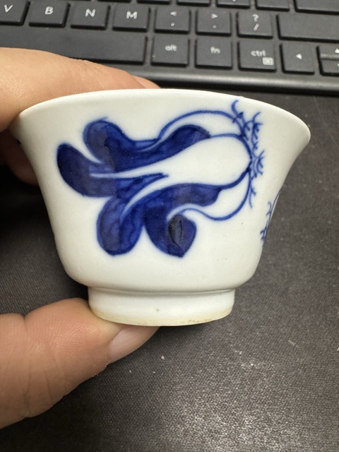 古玩陶瓷萊菔詩紋青花杯真品鑒賞圖