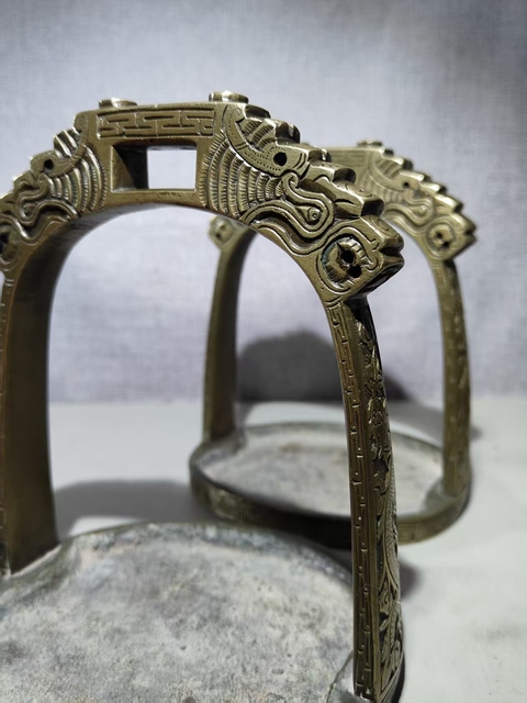 古玩銅器馬蹬真品鑒賞圖