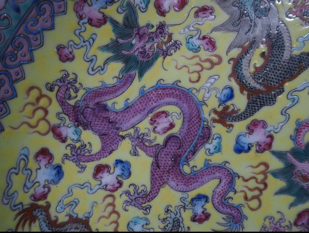 古玩陶瓷民國 粉彩龍紋盤真品鑒賞圖