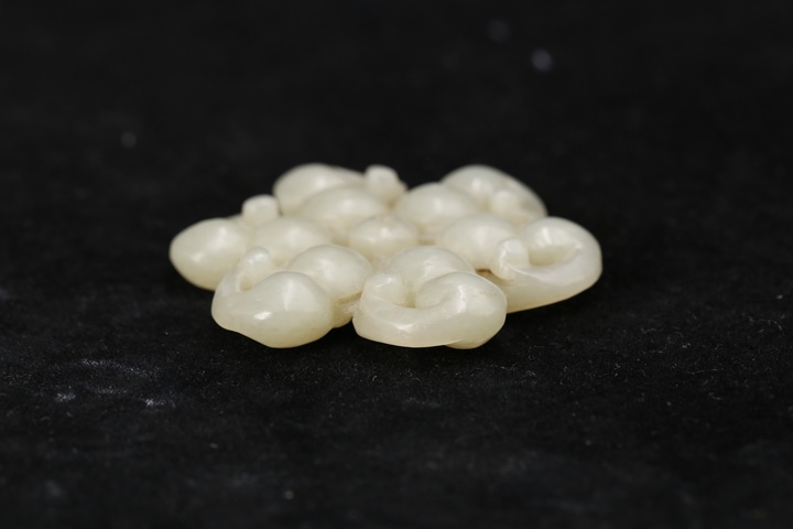 古玩玉器和田玉雕“花卉佩”真品鑒賞圖