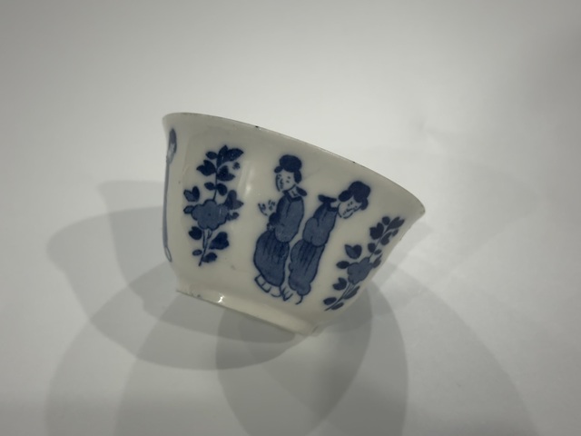 古玩陶瓷青花人物紋杯真品鑒賞圖