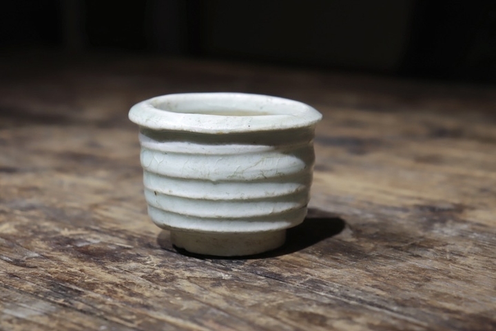 古玩陶瓷青白釉旋紋爐真品鑒賞圖