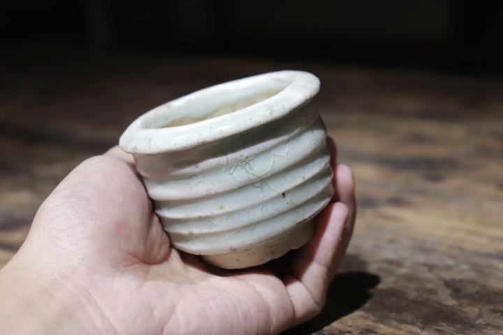 古玩陶瓷青白釉旋紋爐真品鑒賞圖