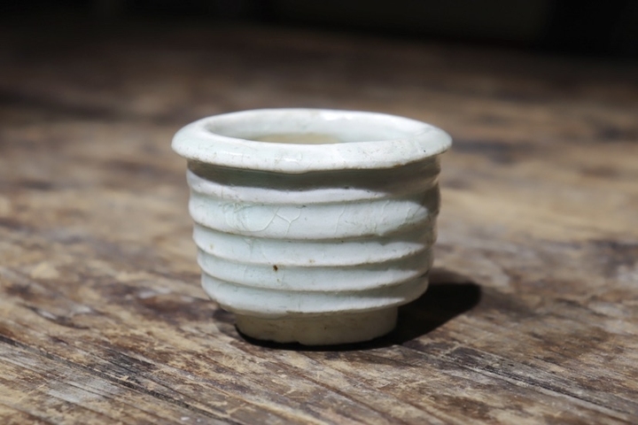 古玩陶瓷青白釉旋紋爐真品鑒賞圖