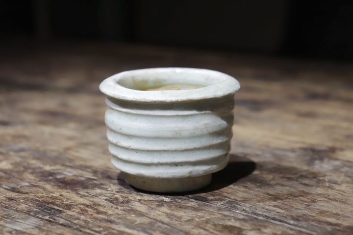 古玩陶瓷青白釉旋紋爐真品鑒賞圖