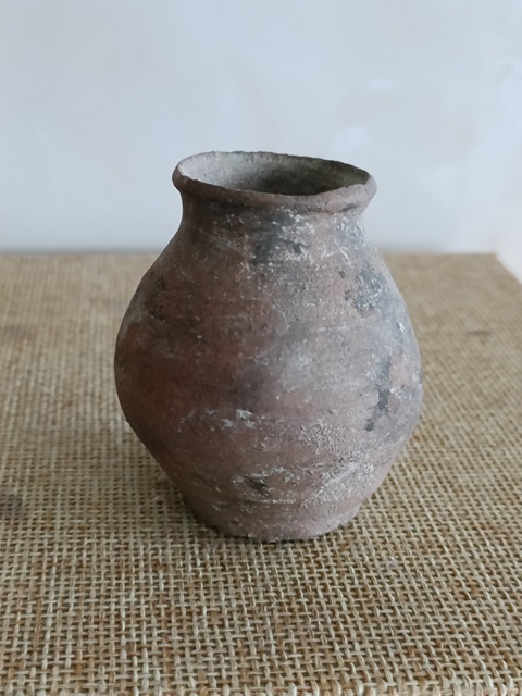 古玩陶瓷館藏級唐代紅陶玉壺春瓶拍賣，當前價格298元