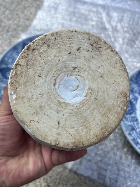 古玩陶瓷甜白釉罐真品鑒賞圖