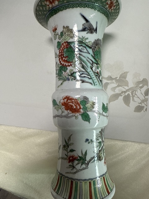古玩陶瓷五彩花鳥紋花觚真品鑒賞圖