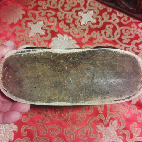 古玩陶瓷青花褐彩貓兒枕真品鑒賞圖