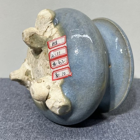 古玩陶瓷鈞窯天藍釉香爐真品鑒賞圖