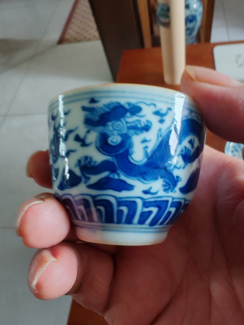 古玩陶瓷日本江戶青花龍紋杯真品鑒賞圖
