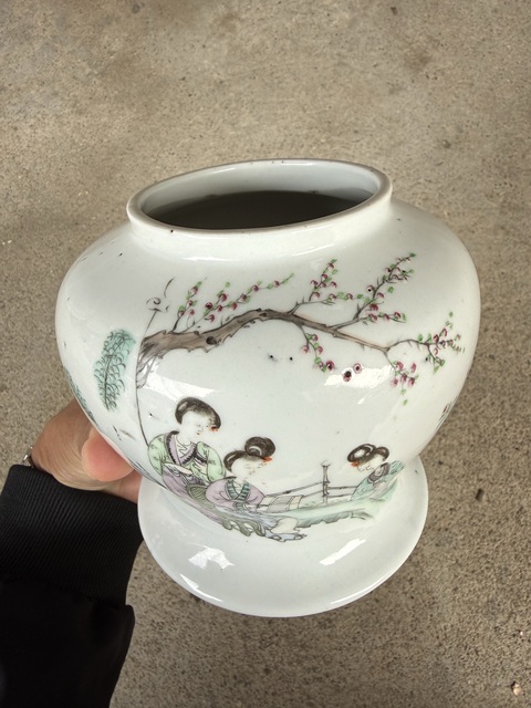 古玩陶瓷民國粉彩桃花美女將軍罐真品鑒賞圖