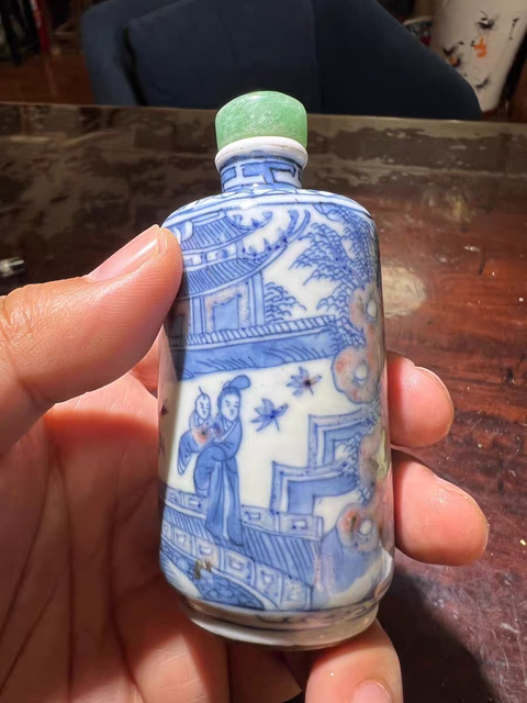 古玩陶瓷青花釉里紅鼻煙壺真品鑒賞圖