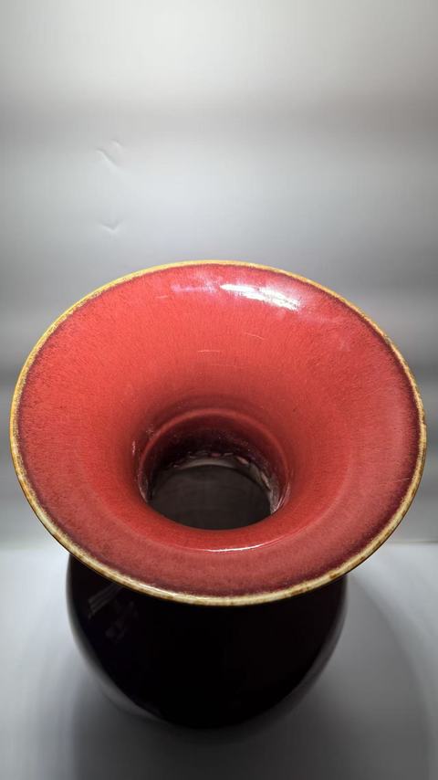 古玩陶瓷賞瓶拍賣(mài)，當(dāng)前價(jià)格33000元