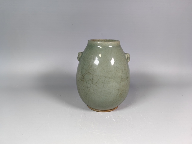 古玩陶瓷清中晚哥釉獸耳尊真品鑒賞圖