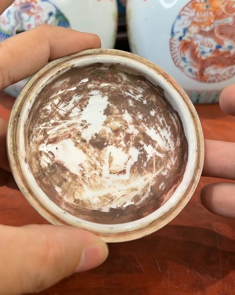 古玩陶瓷豇豆紅釉印盒真品鑒賞圖