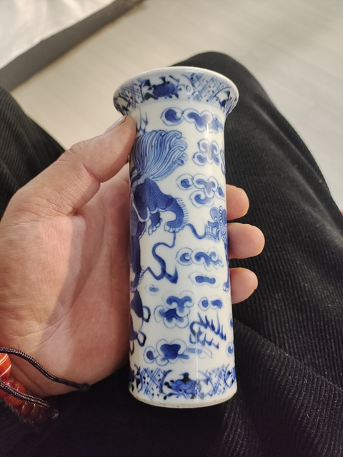 古玩陶瓷青花獅紋箭筒真品鑒賞圖