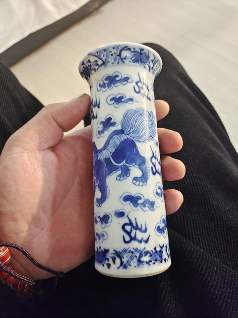 古玩陶瓷青花獅紋箭筒真品鑒賞圖