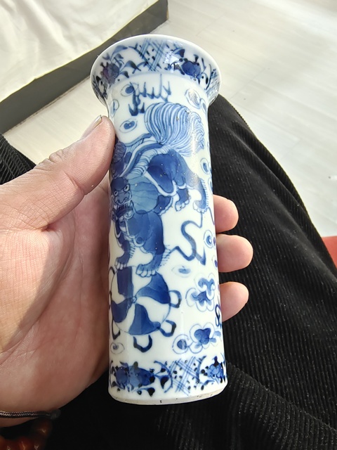 古玩陶瓷青花獅紋箭筒真品鑒賞圖