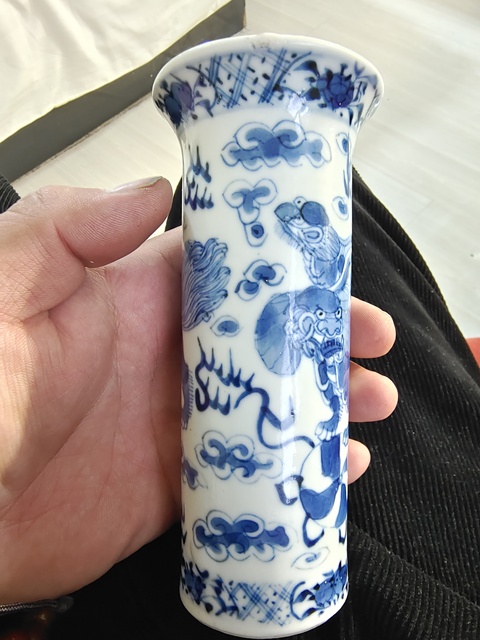 古玩陶瓷青花獅紋箭筒真品鑒賞圖