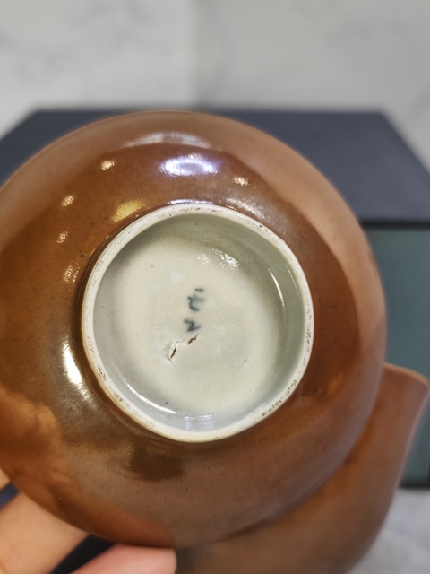 古玩陶瓷外紫金釉內青花魚藻紋蓋碗拍賣，當前價格480元