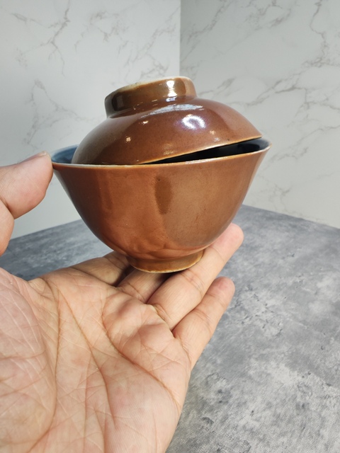 古玩陶瓷外紫金釉內青花魚藻紋蓋碗拍賣，當前價格480元