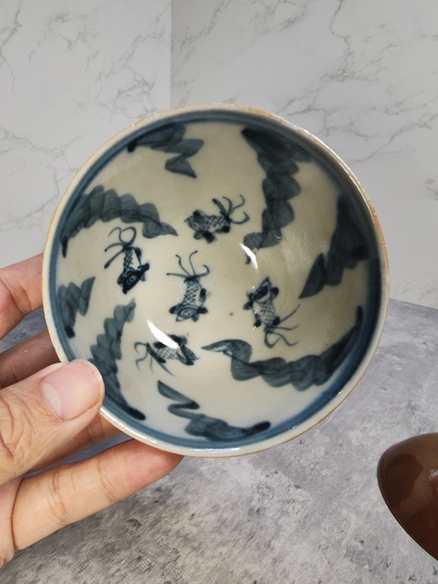 古玩陶瓷外紫金釉內青花魚藻紋蓋碗拍賣，當前價格480元