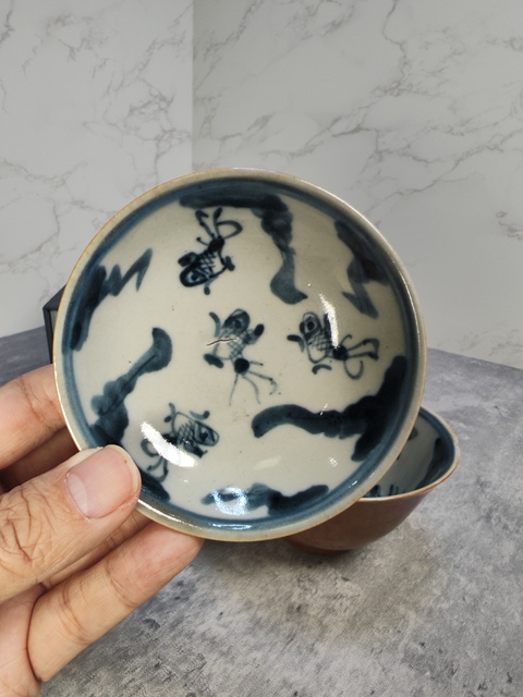 古玩陶瓷外紫金釉內青花魚藻紋蓋碗拍賣，當前價格480元