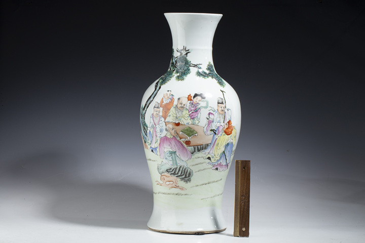 古玩陶瓷民國·粉彩八仙人物故事紋賞瓶真品鑒賞圖