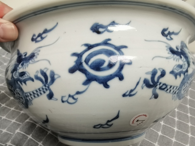 古玩陶瓷青花雙龍戲珠紋爐真品鑒賞圖